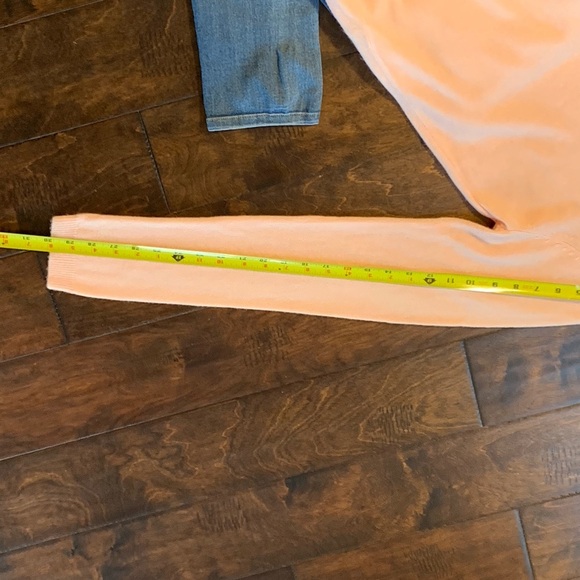 Pink Sweater Forever 21‎ - Picture 4 of 5